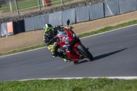 brands-hatch-photographs;brands-no-limits-trackday;cadwell-trackday-photographs;enduro-digital-images;event-digital-images;eventdigitalimages;no-limits-trackdays;peter-wileman-photography;racing-digital-images;trackday-digital-images;trackday-photos